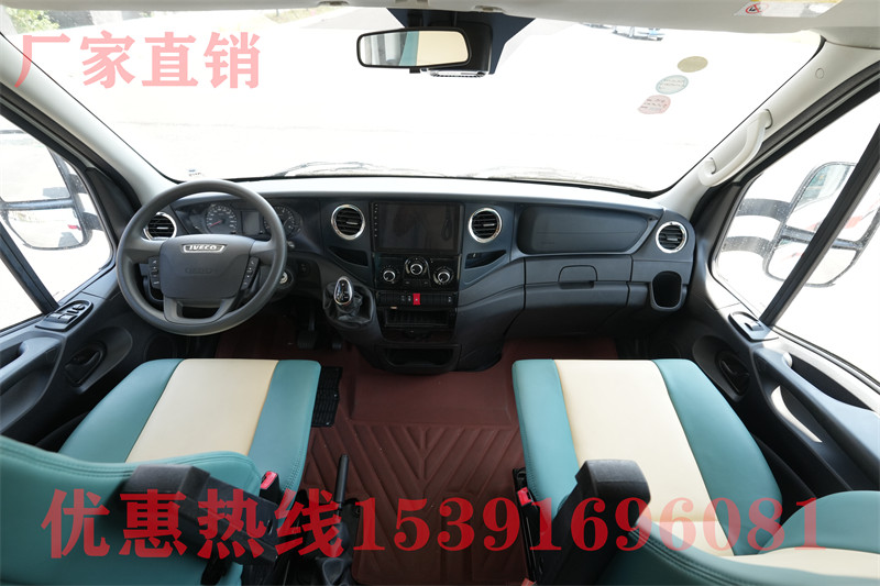 阿莫迪羅征服者越野房車(chē)8×8 8x8是什么車(chē)