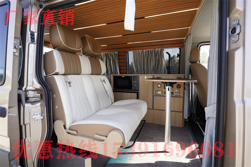 2米高房車 高度2米的雷諾房車,油耗6.9L日常可代步,夜里住4口能看露天電影