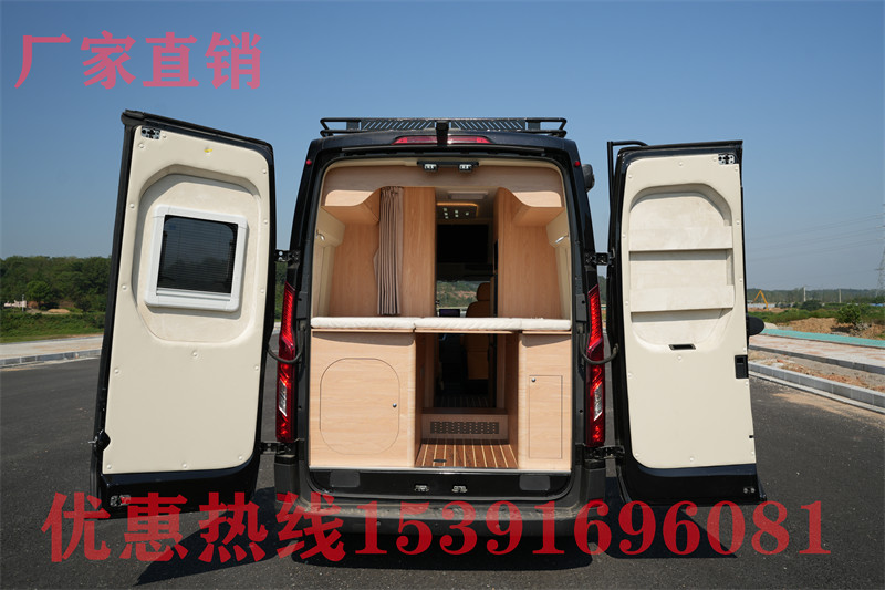 電動(dòng)三輪旅居房車 